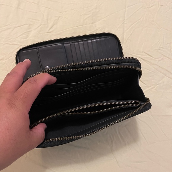 Excellent condition Coach wallet - Picture 6 of 6